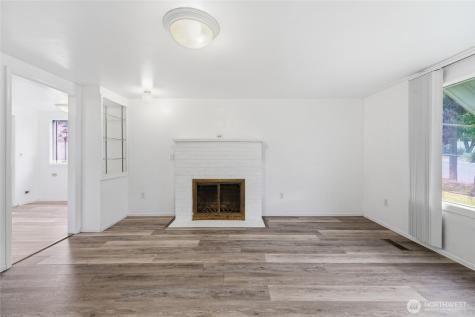 233 E Gibson Chelan WA 98816