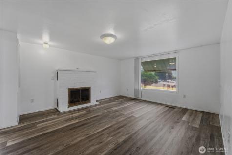 233 E Gibson Chelan WA 98816