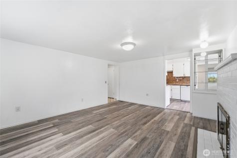 233 E Gibson Chelan WA 98816