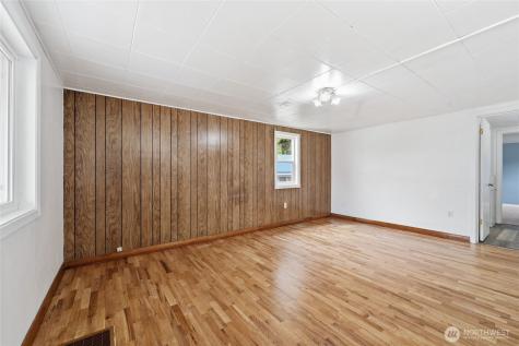 233 E Gibson Chelan WA 98816