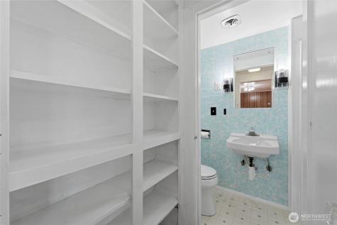 233 E Gibson Chelan WA 98816