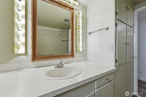233 E Gibson Chelan WA 98816