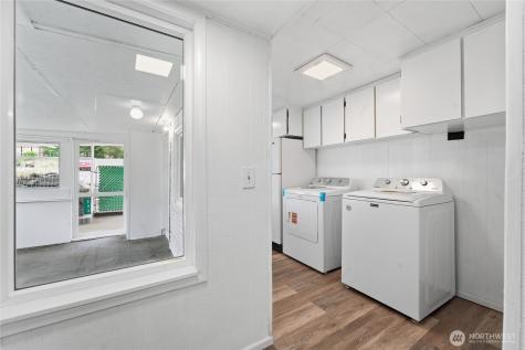 233 E Gibson Chelan WA 98816