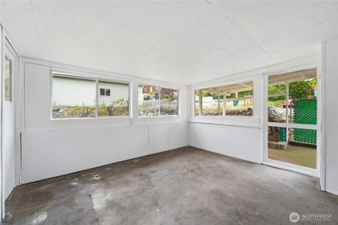 233 E Gibson Chelan WA 98816