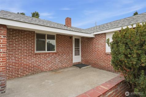 233 E Gibson Chelan WA 98816