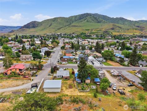 233 E Gibson Chelan WA 98816