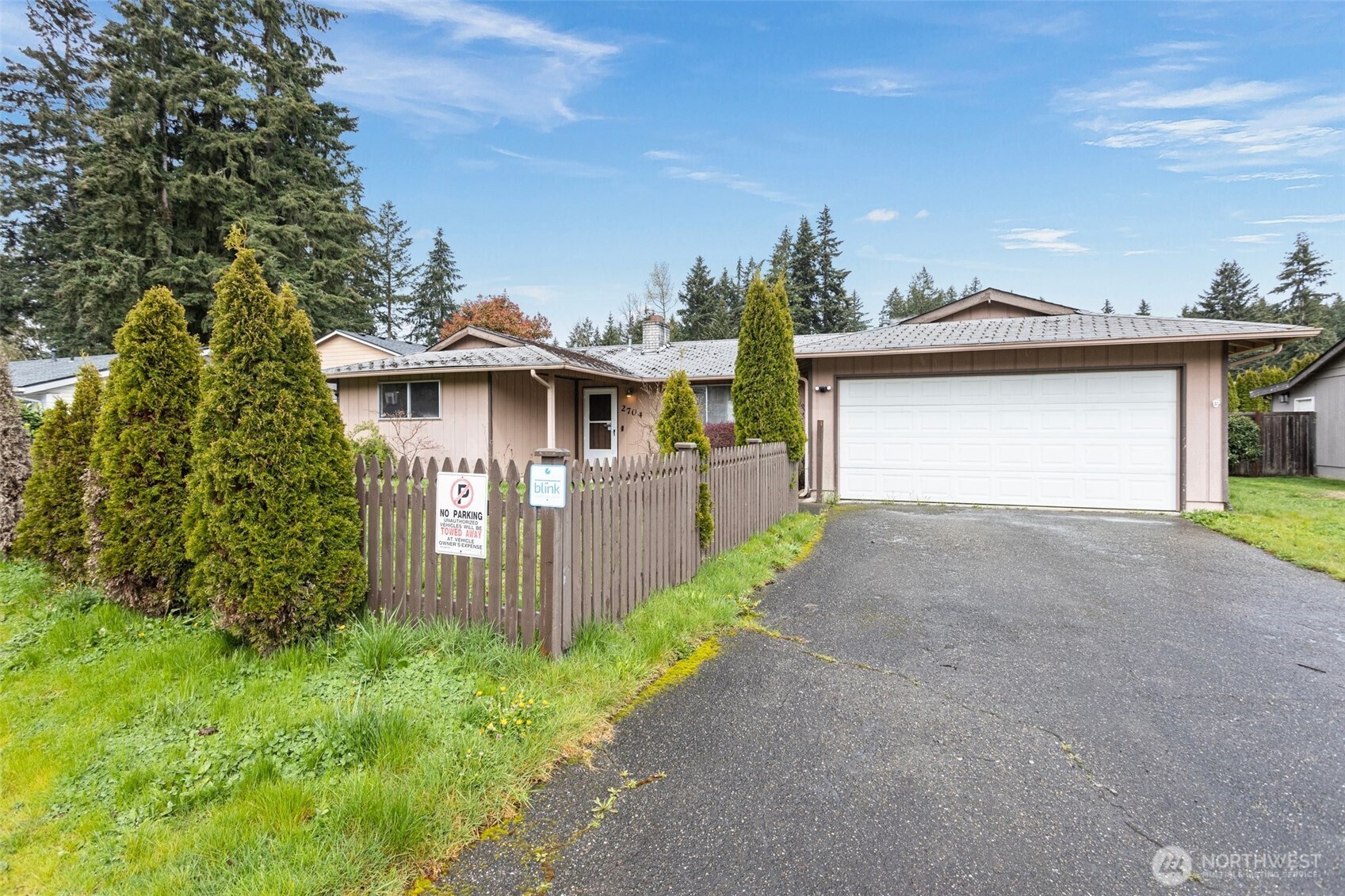 2704 Forest Park Court N Puyallup WA 98374
