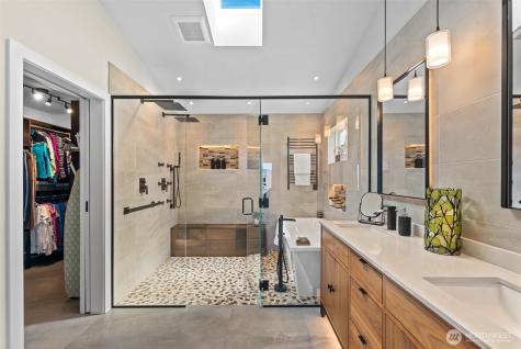 204 Stehekin Way Chelan WA 98816