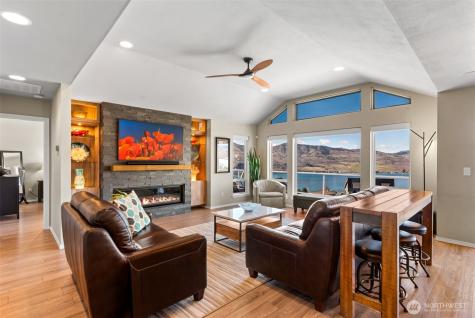 204 Stehekin Way Chelan WA 98816