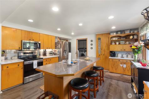 1089 State Route 4 Naselle WA 98638