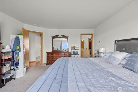13617 68th Avenue Court E Puyallup WA 98373