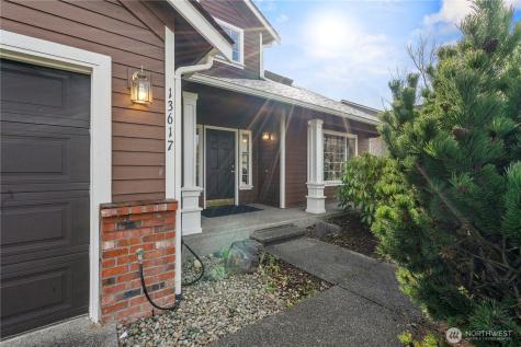 13617 68th Avenue Court E Puyallup WA 98373