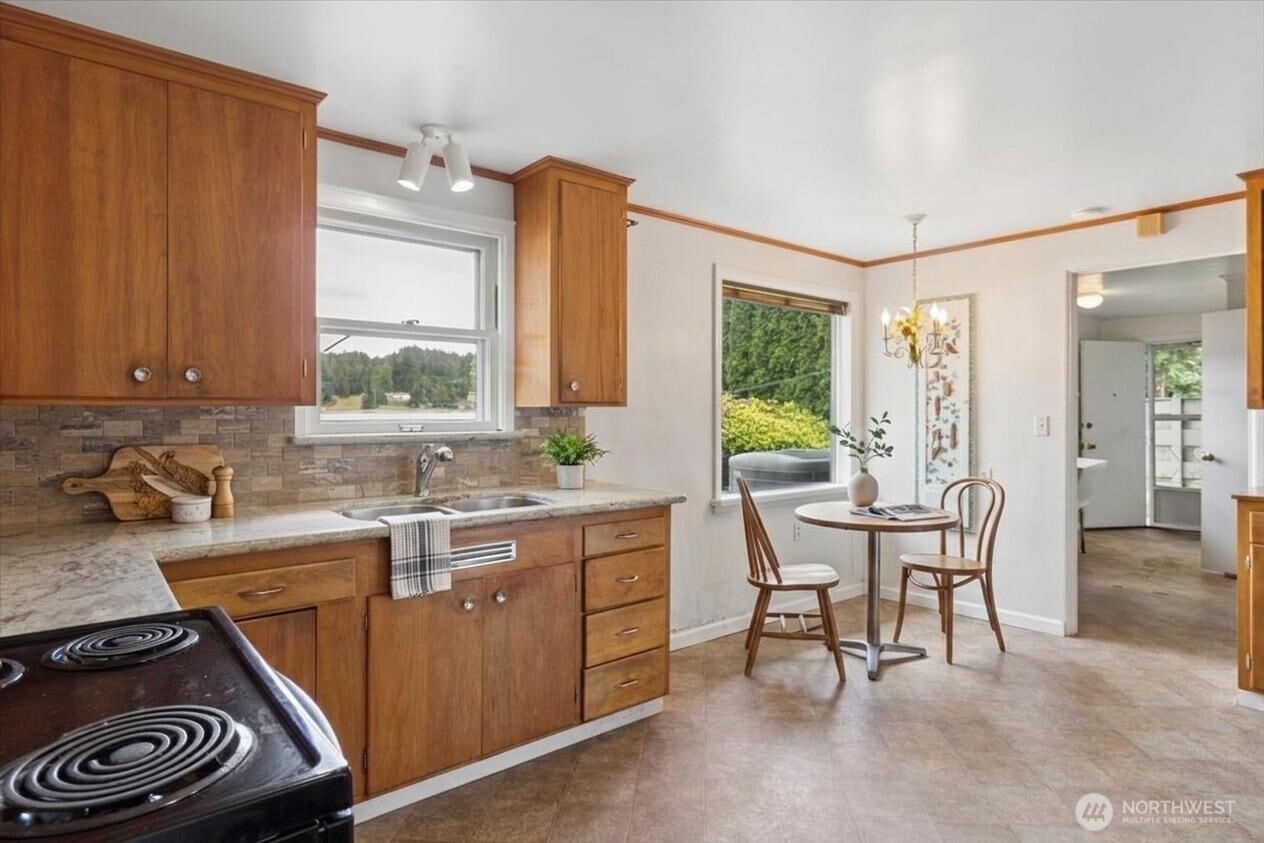 3717 Mathews Drive NW Bremerton WA 98312