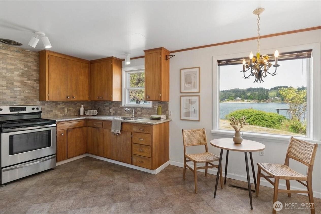 3717 Mathews Drive NW Bremerton WA 98312