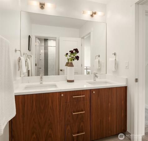 12516 Phinney Avenue N Seattle WA 98133