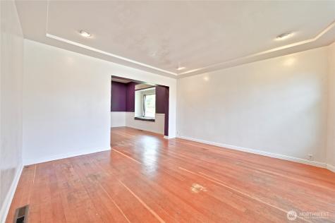 512 S 35th Street Tacoma WA 98418