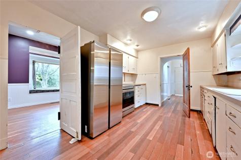 512 S 35th Street Tacoma WA 98418