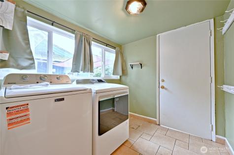 512 S 35th Street Tacoma WA 98418