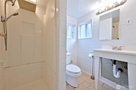 512 S 35th Street Tacoma WA 98418