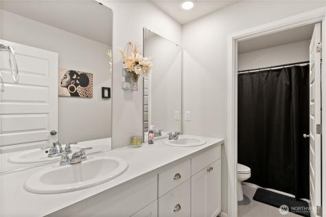 19802 137th Avenue E Graham WA 98338