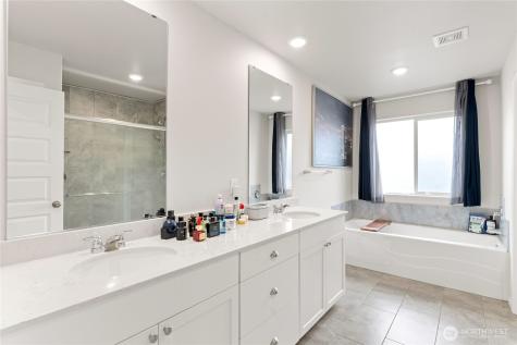 19802 137th Avenue E Graham WA 98338