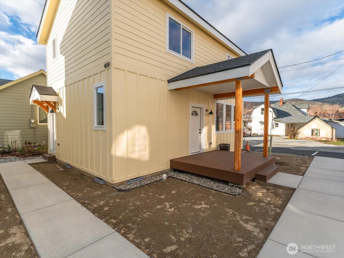 409 E Okanogan Avenue Chelan WA 98816