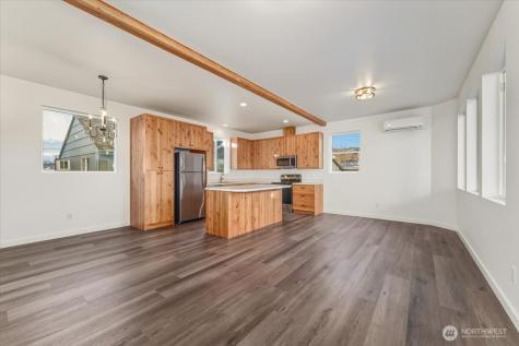 409 E Okanogan Avenue Chelan WA 98816