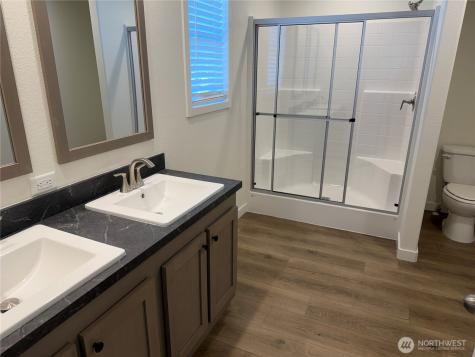 402 Maple Avenue Sunnyside WA 98944