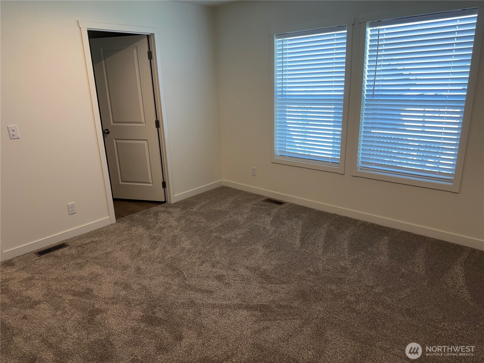 402 Maple Avenue Sunnyside WA 98944