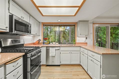 22934 SE 37th Street Sammamish WA 98075