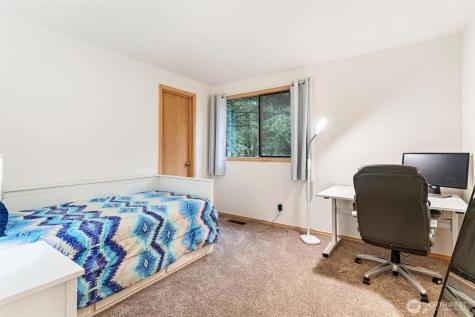 22934 SE 37th Street Sammamish WA 98075