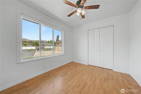 209 W Peters Street Wenatchee WA 98801