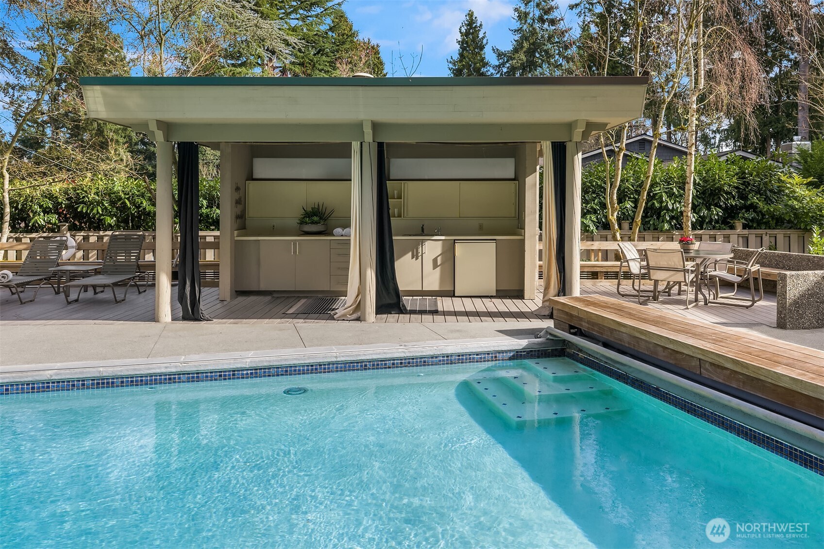 7640 NE 32nd Street Medina WA 98039
