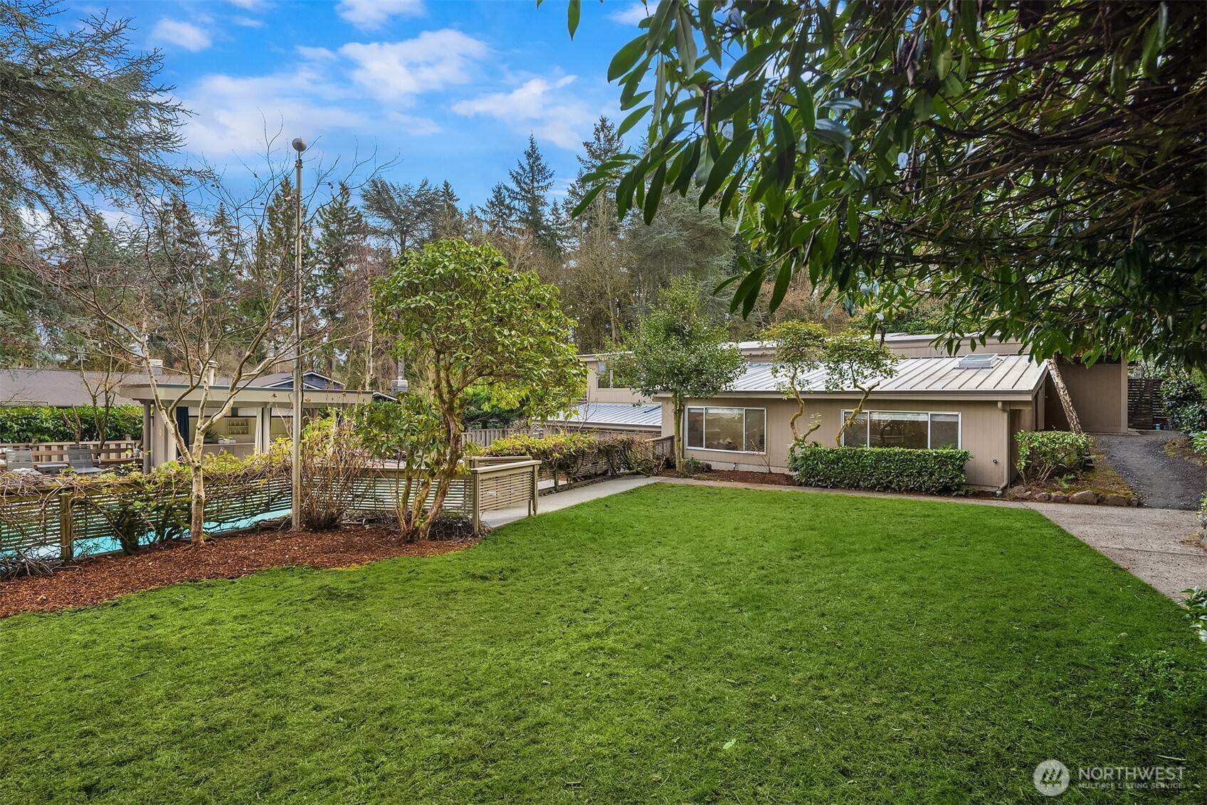 7640 NE 32nd Street Medina WA 98039