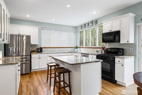 22116 99th Place S Kent WA 98031