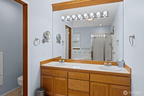 22116 99th Place S Kent WA 98031