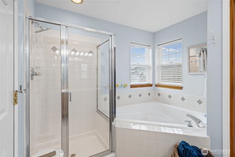 22116 99th Place S Kent WA 98031