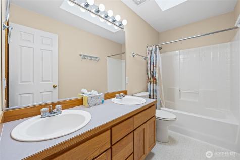 22116 99th Place S Kent WA 98031