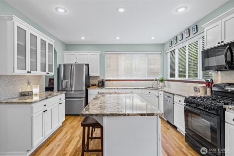 22116 99th Place S Kent WA 98031