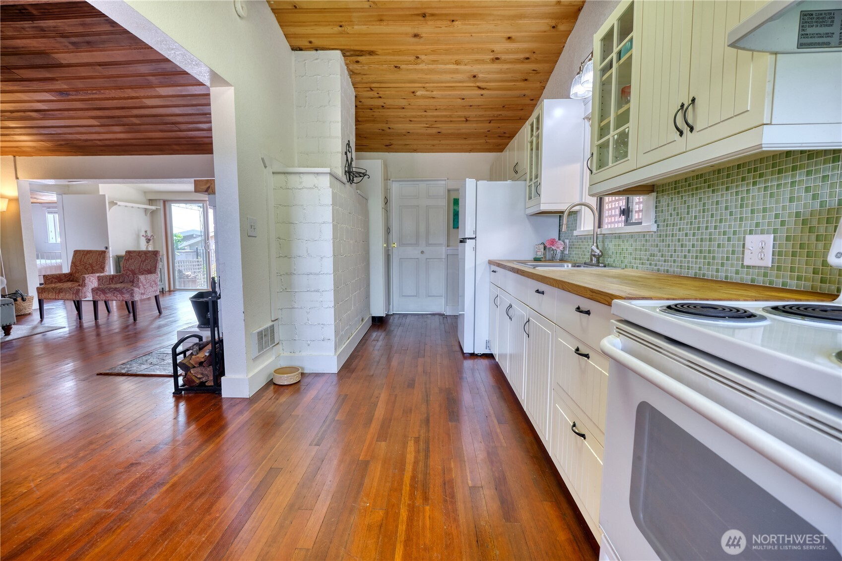 675 Sylvia Drive Point Roberts WA 98281