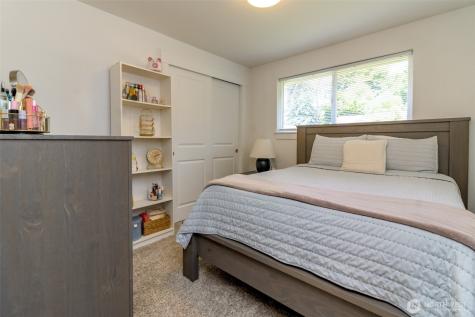 14057 SE 283rd Place Kent WA 98042