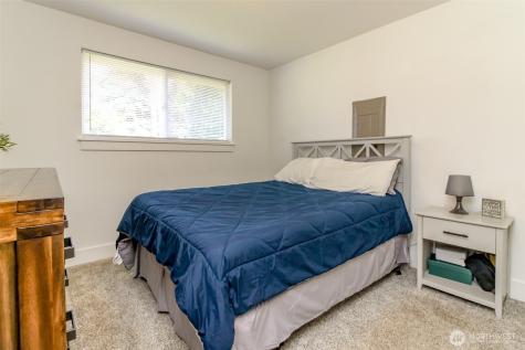 14057 SE 283rd Place Kent WA 98042