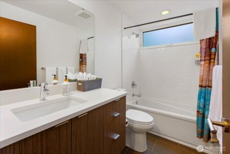4221 Evanston Avenue N Seattle WA 98103