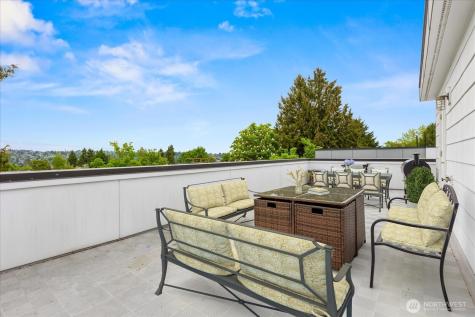 4221 Evanston Avenue N Seattle WA 98103