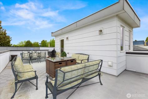 4221 Evanston Avenue N Seattle WA 98103