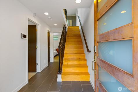 4221 Evanston Avenue N Seattle WA 98103