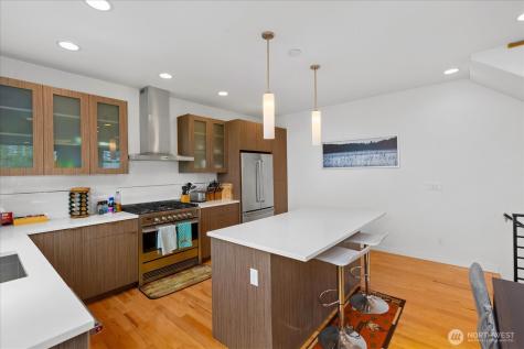 4221 Evanston Avenue N Seattle WA 98103
