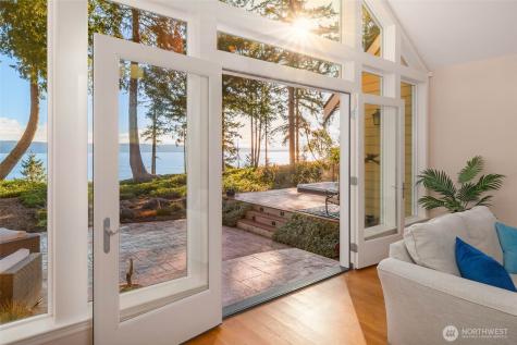 2527 Bretland Road Camano Island WA 98282