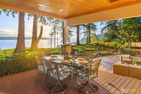 2527 Bretland Road Camano Island WA 98282