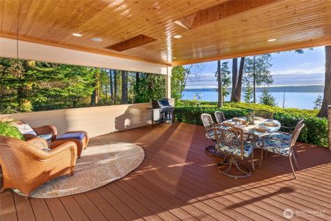 2527 Bretland Road Camano Island WA 98282